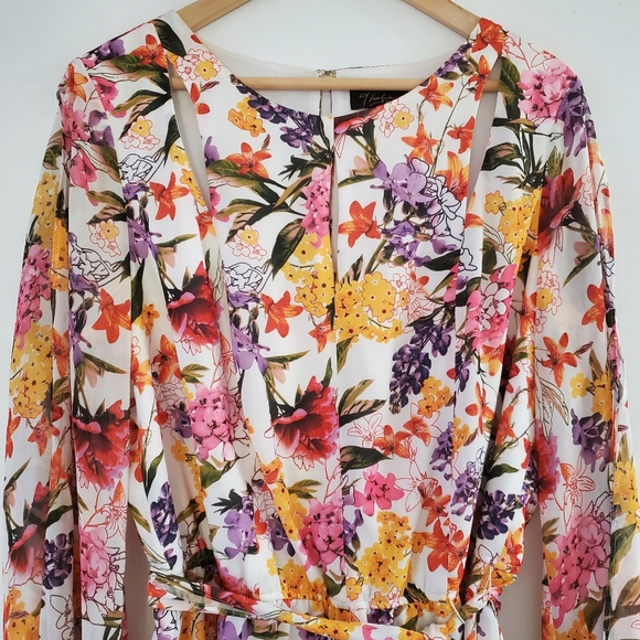 🌹Thalia Sodi Split-Sleeve Mini Floral Romper - Picture 3 of 10